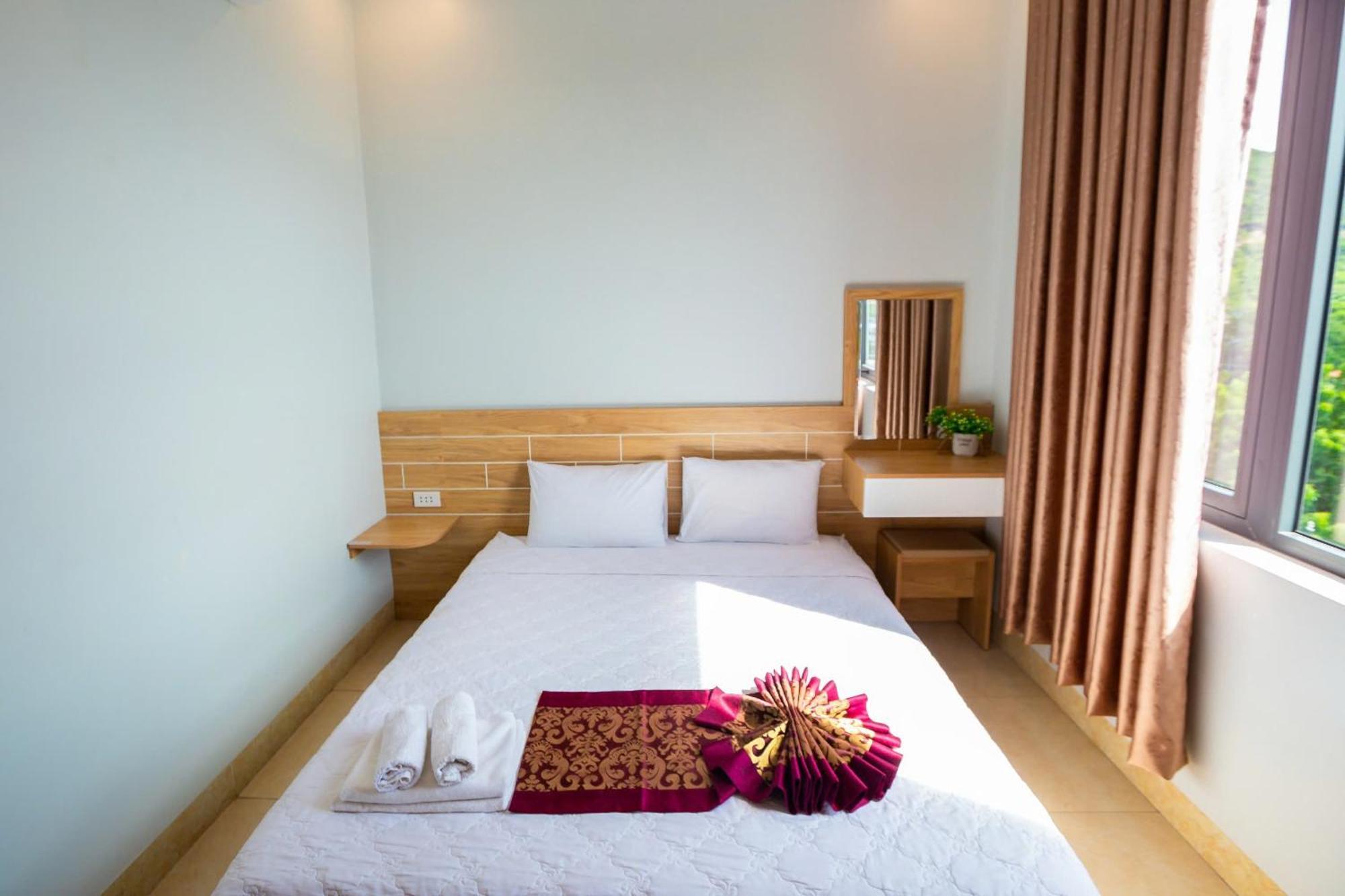 Chau Gia Hotel Vĩnh Hy Extérieur photo