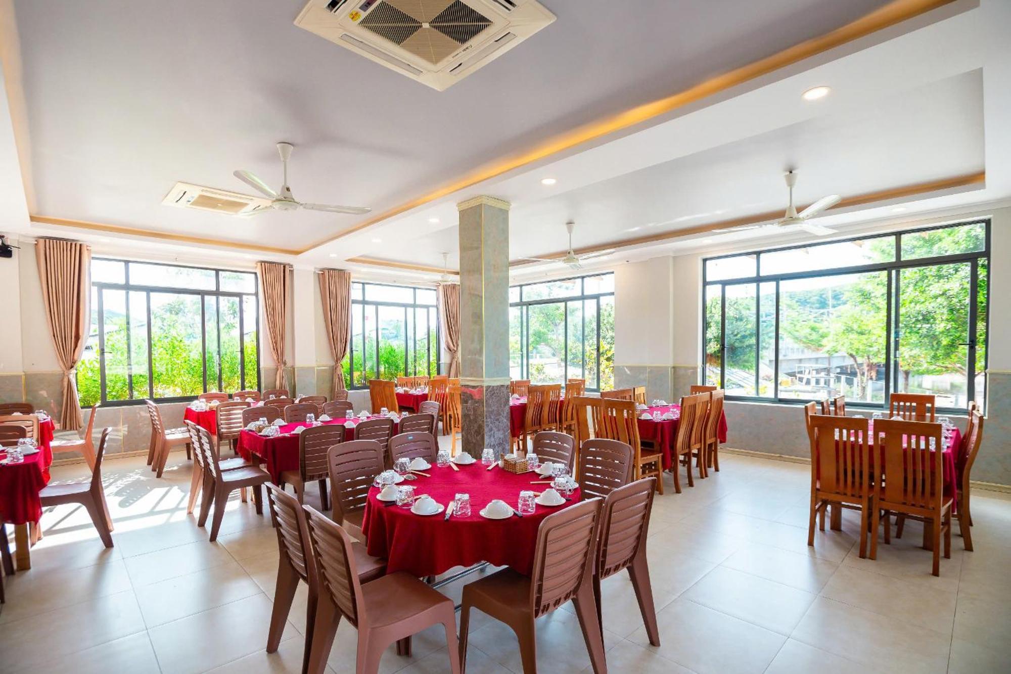 Chau Gia Hotel Vĩnh Hy Extérieur photo