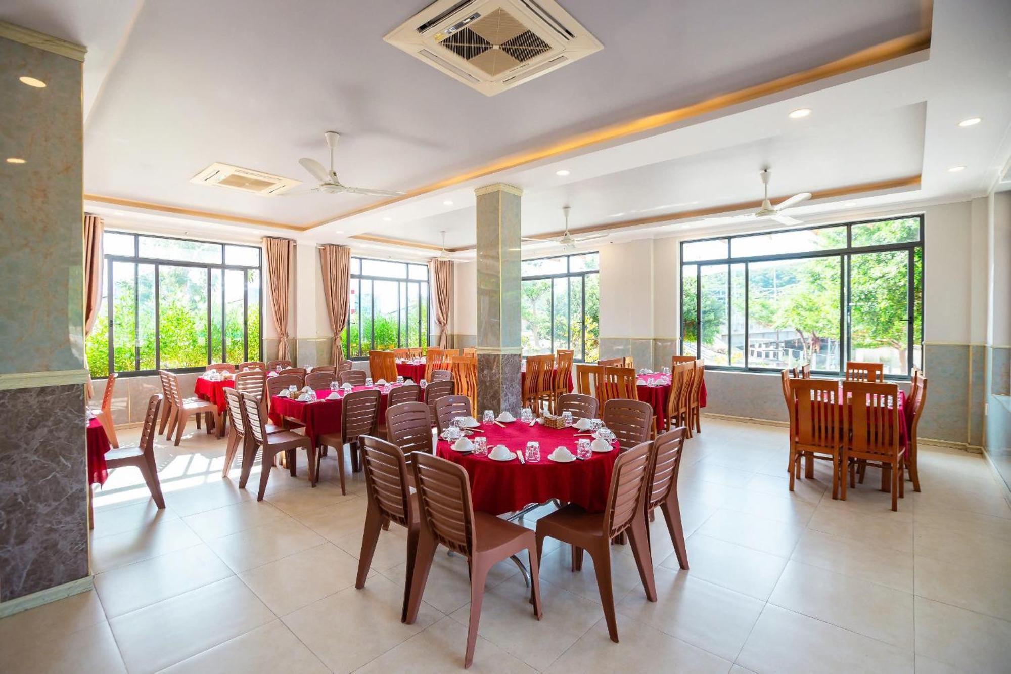 Chau Gia Hotel Vĩnh Hy Extérieur photo