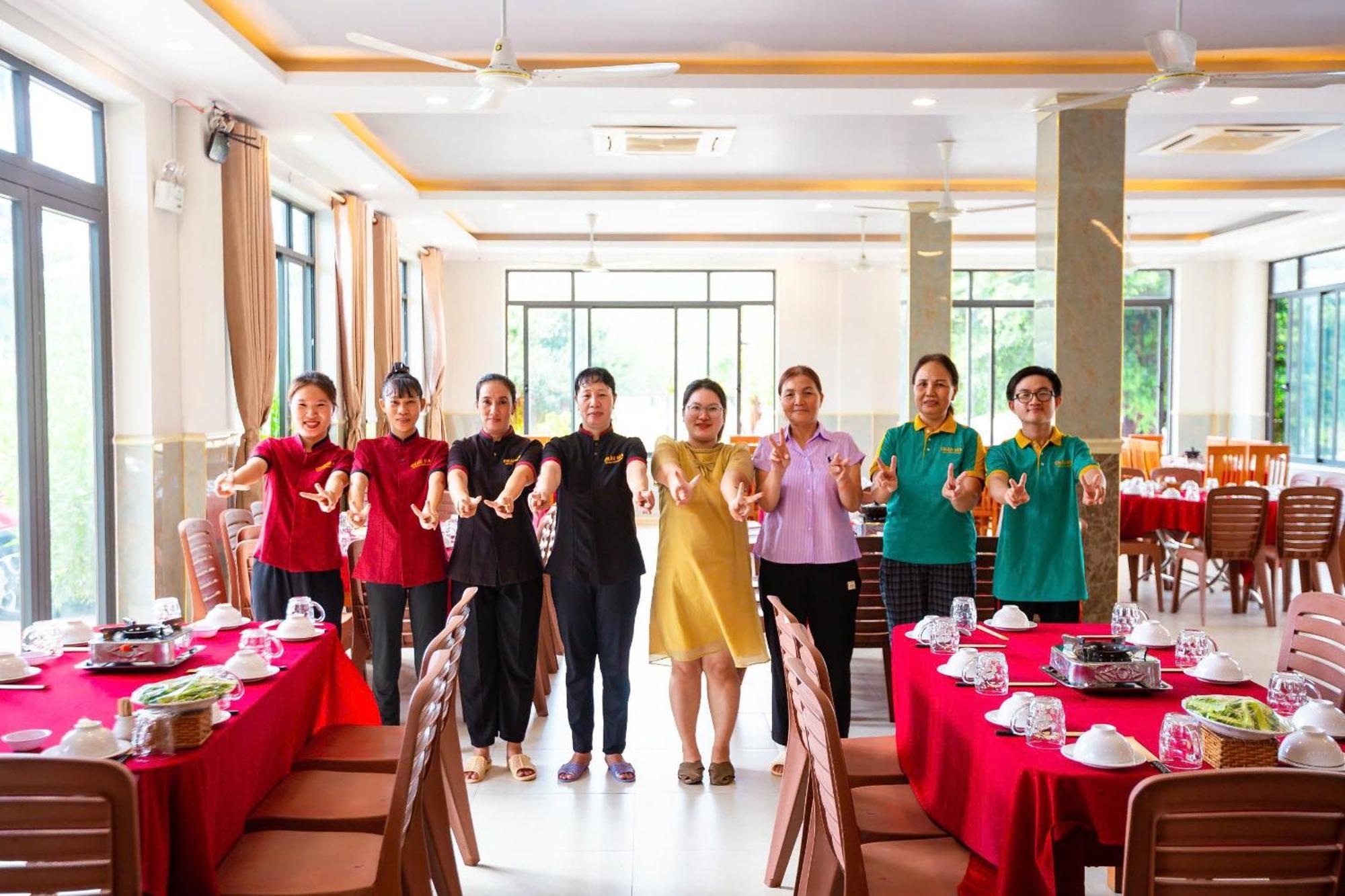 Chau Gia Hotel Vĩnh Hy Extérieur photo